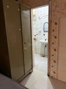Bathroom Image of 350 Sq.ft 1 RK Builder Floor for rent in Sector 29 Noida for Rs. 15035