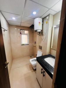 Bathroom Image of 2150 Sq.ft 4 BHK Apartment / Flat for rent in Rishita Manhattan, Gomti Nagar Extension Lucknow for Rs. 65000