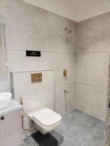 Bathroom Image of 1700 Sq.ft 3 BHK Apartment / Flat for sale in Courtyard Prime, Bhayli Vadodara for Rs. 7600000