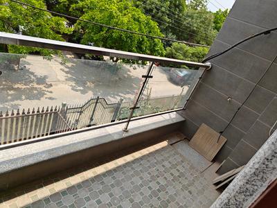 Balcony Image of 1557 Sq.ft 3 BHK Builder Floor for rent in Palam Vihar Gurgaon for Rs. 48000