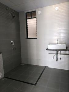 Common Bathroom Image of 1718 Sq.ft 4 BHK Apartment / Flat for rent in Mantra Mirari, Mundhwa Pune for Rs. 75000