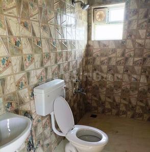 Bathroom Image of 1101 Sq.ft 2 BHK Builder Floor for rent in Kundrathur Chennai for Rs. 20000