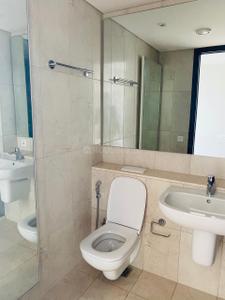 Bathroom Image of 3212 Sq.ft 4.5 BHK Apartment / Flat for sale in Panchshil Towers, Kharadi Pune for Rs. 43000000