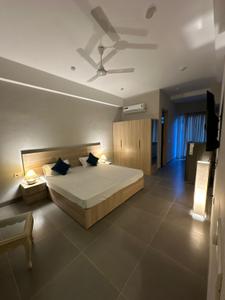 DLF Platinum Residences Bedroom 1