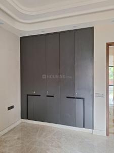 Bedroom Image of 2400 Sq.ft 4 BHK Builder Floor for sale in Sarvodaya Enclave New Delhi for Rs. 110000000