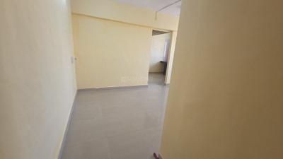 Living Room Image of 555 Sq.ft 1 BHK Apartment / Flat for rent in Kandivali West Mumbai for Rs. 26000