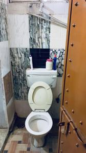 Bathroom Image of 850 Sq.ft 1 BHK Apartment / Flat for rent in Tilak Nagar New Delhi for Rs. 11000