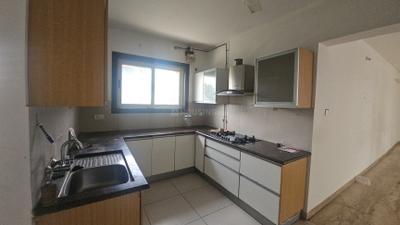 Kitchen Image of 2200 Sq.ft 3 BHK Apartment / Flat for sale in Marvel Zephyr, Kharadi Pune for Rs. 27000000
