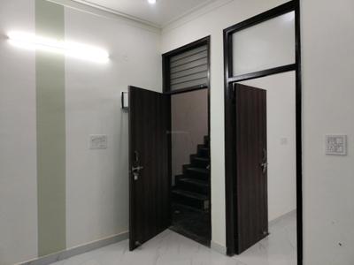 Living Room Image of 750 Sq.ft 2 BHK Apartment / Flat for sale in CI Golf City, Kambakshpur Noida for Rs. 3085351