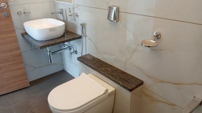 Bathroom Image of 985 Sq.ft 3 BHK Apartment / Flat for sale in Prathamesh Sanskruti Building Of Abhinav Apartments Association, Sadashiv Peth Pune for Rs. 25000000