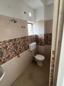 Bathroom Image of 900 Sq.ft 2 BHK Apartment / Flat for sale in Behala Kolkata for Rs. 4050000