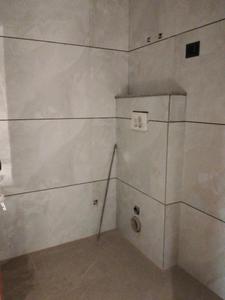 Common Bathroom Image of 1550 Sq.ft 3 BHK Apartment / Flat for sale in Shalimar Garden Ghaziabad for Rs. 12400000