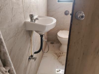 Image of 1350 Sq.ft 3.5 BHK Apartment / Flat for rent in China Link Apartment, Malad West, Mumbai for Rs. 100000
