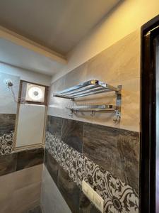 Image of 1050 Sq.ft 2 BHK Builder Floor for rent in Kakadeo, Kanpur for Rs. 16000