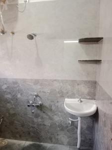 Bathroom Image of 700 Sq.ft 1 BHK Builder Floor for rent in Halanayakanahalli Bengaluru for Rs. 18000