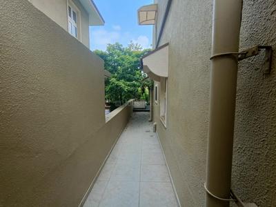 Balcony Image of 5850 Sq.ft 6 BHK Villa for sale in Prahlad Nagar Ahmedabad for Rs. 92500000
