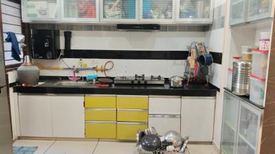 Kitchen Image of 1683 Sq.ft 3 BHK Apartment / Flat for sale in Krishna Heights, Jagatpur Ahmedabad for Rs. 9000000
