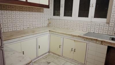 Kitchen Image of 3500 Sq.ft 3.5 BHK Builder Floor for rent in Sector 14 Gurgaon for Rs. 55000