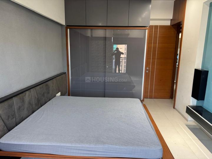 Gala Luxuria Main Image 1