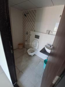 Bathroom Image of 800 Sq.ft 2 BHK Apartment / Flat for rent in Silver Stone, Handewadi Pune for Rs. 16000