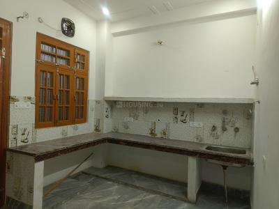 Kitchen Image of 1200 Sq.ft 2 BHK Independent House for rent in Gomti Nagar Lucknow for Rs. 12000