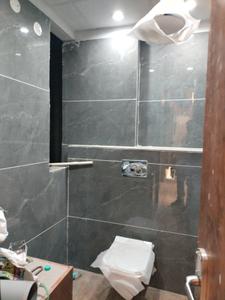 Common Bathroom Image of 750 Sq.ft 2 BHK Apartment / Flat for sale in Primex Krishna Apartment, Kulesara Greater Noida for Rs. 4010000