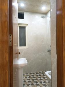 Common Bathroom Image of 1350 Sq.ft 3 BHK Builder Floor for sale in Indirapuram Ghaziabad for Rs. 8000000