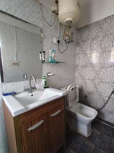 Bathroom Image of 715 Sq.ft 1 BHK Builder Floor for rent in Malviya Nagar New Delhi for Rs. 25000