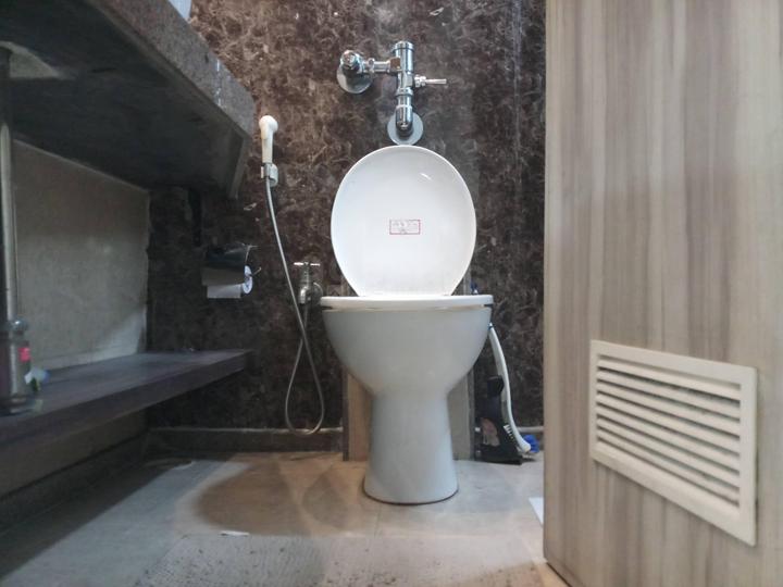 Kasarvadavali Bathroom 1