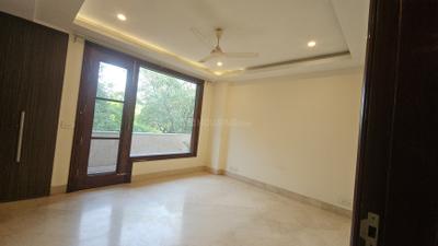 Bedroom Image of 4500 Sq.ft 4 BHK Builder Floor for rent in Safdarjung Development Area New Delhi for Rs. 450000