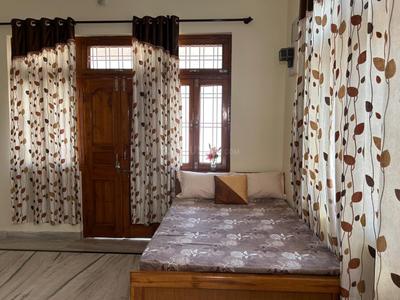 Bedroom Image of 1100 Sq.ft 1.5 BHK Independent House for rent in Gupteshwar Jabalpur for Rs. 12000