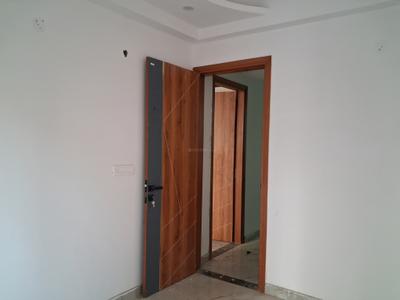 Bedroom Image of 1500 Sq.ft 3 BHK Apartment / Flat for sale in Malik Hindustan Apartment, Sector 104 Noida for Rs. 6800000
