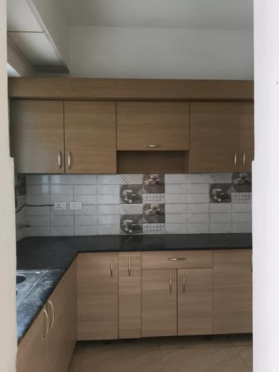 Gaur City 7th Avenue Property Details Video 1