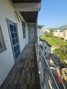 Balcony Image of 1600 Sq.ft 3 BHK Builder Floor for rent in Sahastradhara Road Dehradun for Rs. 40000