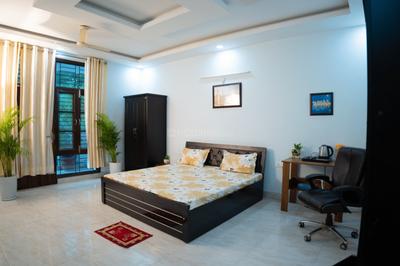 Bedroom Image of 5500 Sq.ft 5 BHK Villa for rent in Ansal Palm Ville, Sushant Golf City Lucknow for Rs. 95000