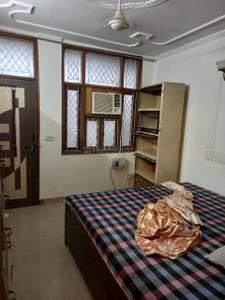 Bedroom Image of 1000 Sq.ft 2 BHK Independent House for rent in RWA Lajpat Nagar 4 Colonies, Lajpat Nagar New Delhi for Rs. 29900