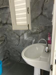 Bathroom Image of 650 Sq.ft 1 RK Independent House for rent in Alpha I Greater Noida for Rs. 15000