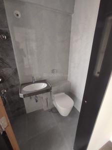 Bathroom Image of 860 Sq.ft 2 BHK Apartment / Flat for rent in Dadar West Mumbai for Rs. 120000