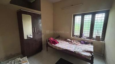 Bedroom Image of 1100 Sq.ft 3 BHK Independent House for sale in Eroor Kochi for Rs. 6500000