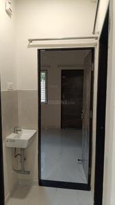 Bathroom Image of 1600 Sq.ft 3 BHK Apartment / Flat for rent in Omkar Nagar Nagpur for Rs. 23000