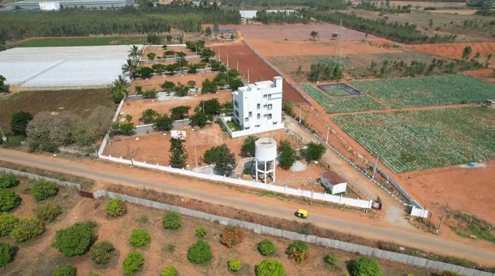 ORAIYAN SILVER WOODS  Main Image 1