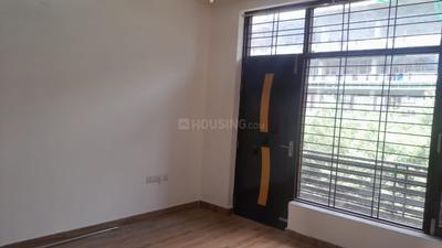 Bedroom Image of 3600 Sq.ft 3 BHK Independent House for rent in Sector 72 Noida for Rs. 52000