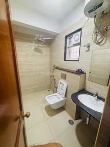 Bathroom Image of 2600 Sq.ft 4 BHK Apartment / Flat for rent in Richards Town Bengaluru for Rs. 150000