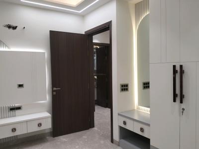 Bedroom Image of 1800 Sq.ft 3 BHK Builder Floor for sale in Vikaspuri New Delhi for Rs. 38500000