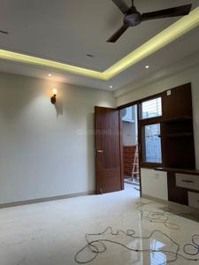 Bedroom Image of 2250 Sq.ft 4 BHK Builder Floor for sale in Wave Floors, Wave City Ghaziabad for Rs. 10500000