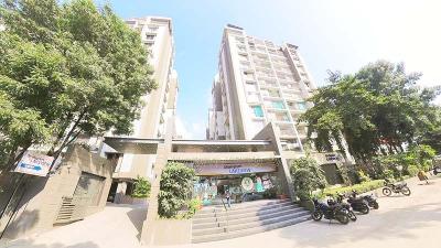 Image of 1368 Sq.ft 2 BHK Apartment / Flat for sale in Sangani Shaligram Lakeview, Vaishno Devi Circle, Ahmedabad for Rs. 6800000