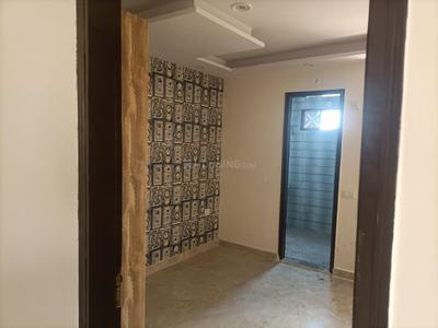 Bedroom Image of 900 Sq.ft 2 BHK Builder Floor for rent in Preet Vihar New Delhi for Rs. 22000