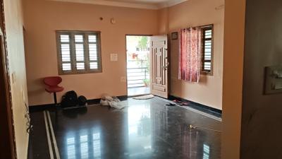 Living Room Image of 1000 Sq.ft 2 BHK Builder Floor for rent in Kattigenahalli Bengaluru for Rs. 18000