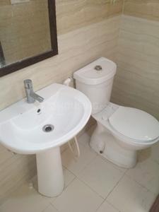 Bathroom Image of 455 Sq.ft 1 BHK Apartment / Flat for rent in Supertech Eco Suites, Sector 137 Noida for Rs. 19600