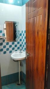 Bathroom Image of 1000 Sq.ft 2 BHK Independent House for rent in Banjarawala Dehradun for Rs. 14000